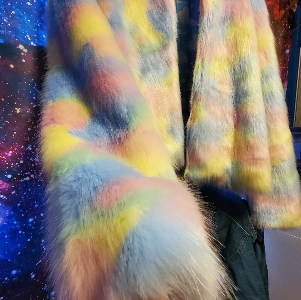 Blackmilk Nwot Rainbow Furbulous - Picture 3 of 8